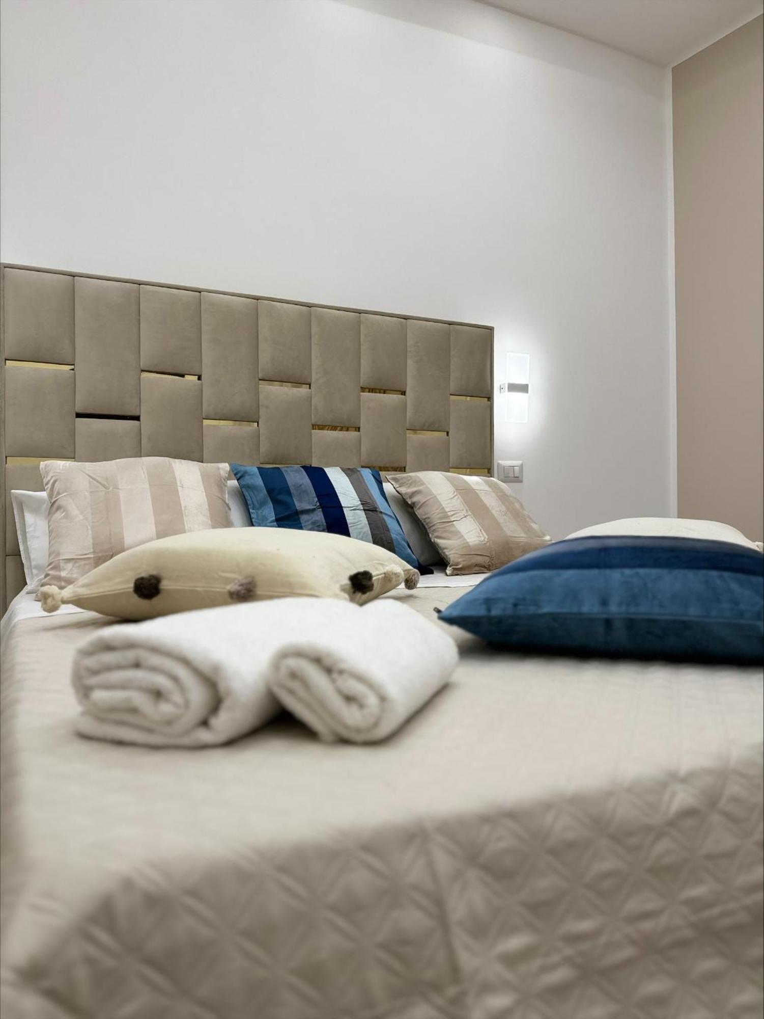 Hotel Matthias Luxury House Aeroporto di Catania Fontana Rossa Esterno foto
