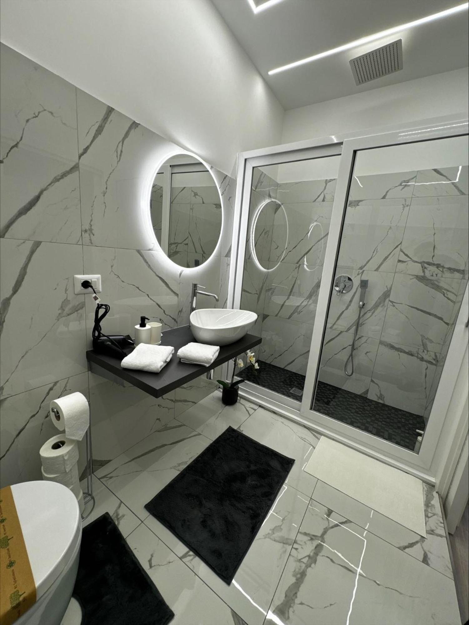 Hotel Matthias Luxury House Aeroporto di Catania Fontana Rossa Esterno foto