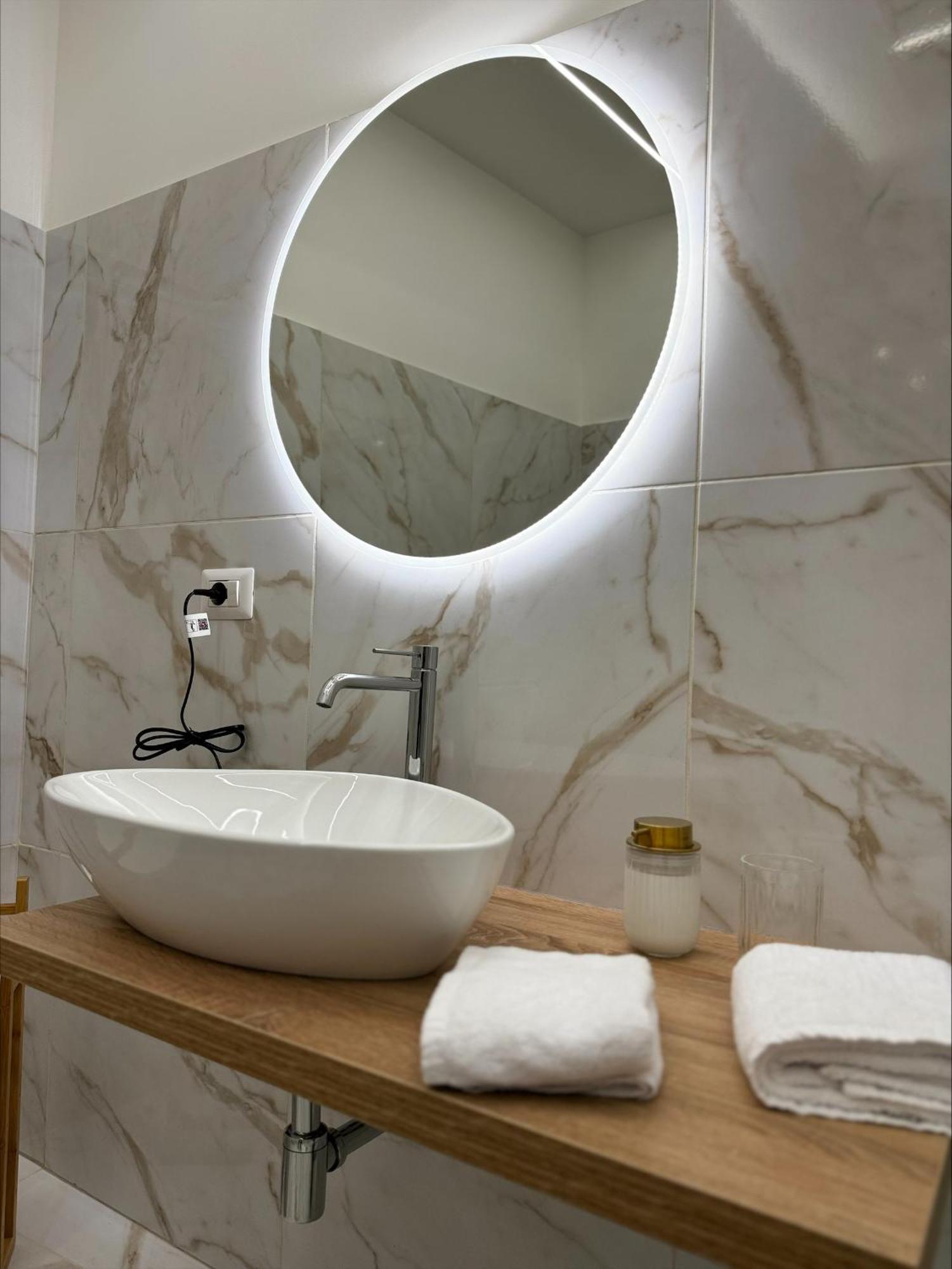Hotel Matthias Luxury House Aeroporto di Catania Fontana Rossa Esterno foto