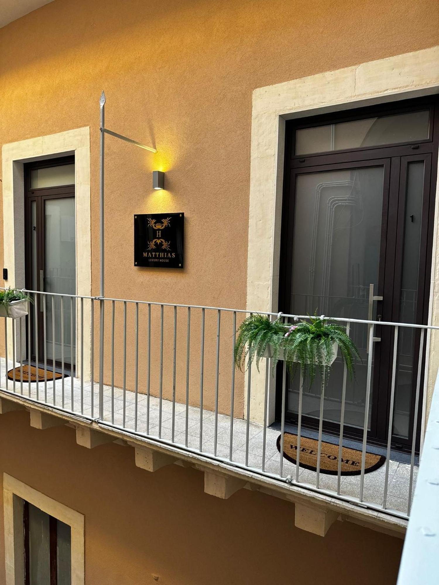 Hotel Matthias Luxury House Aeroporto di Catania Fontana Rossa Esterno foto